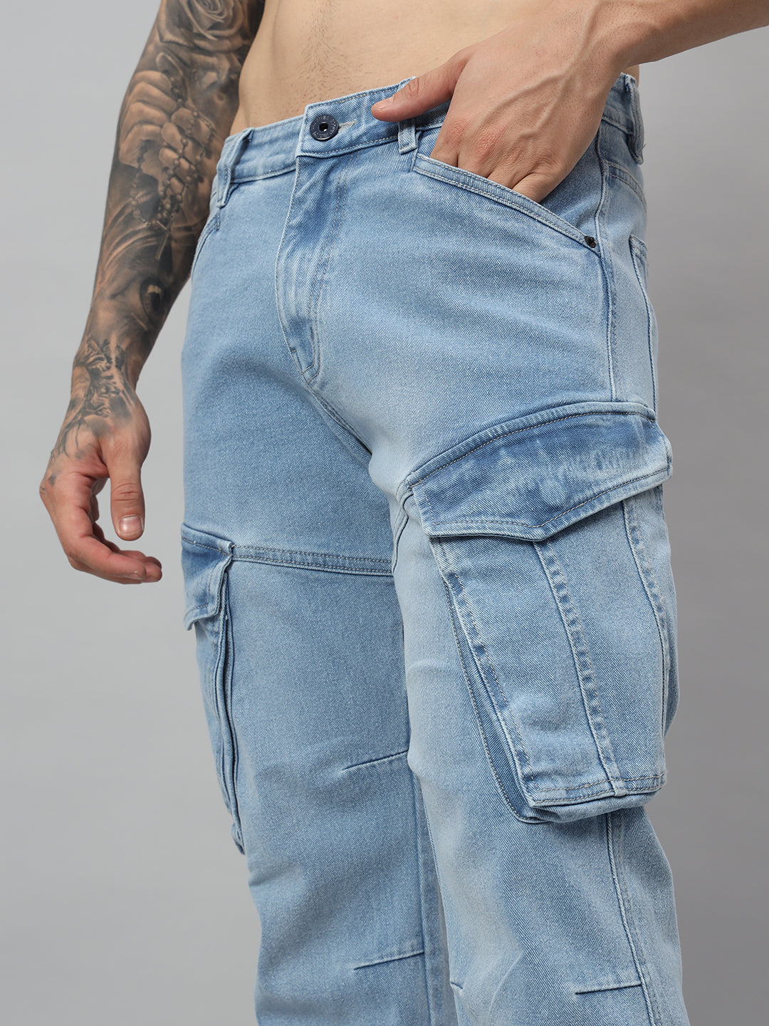 Ice wash cargo jeans