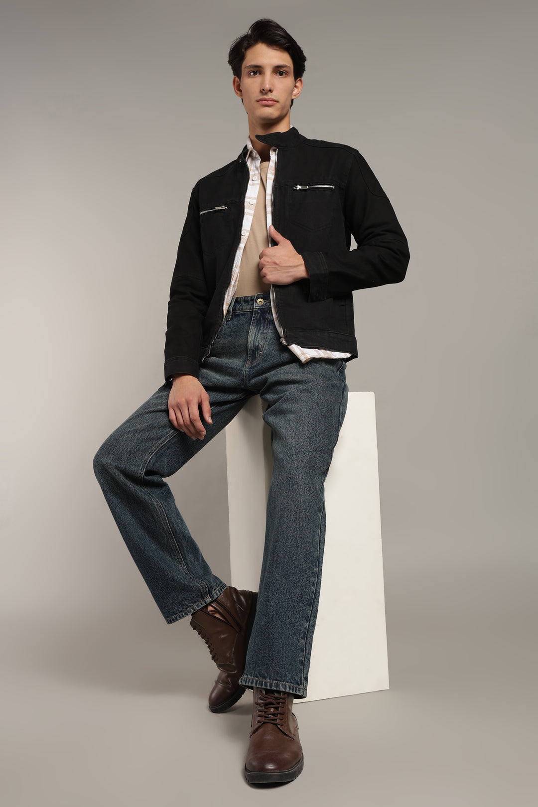 Men's Dark Wash Straight Fit Denim Jeans