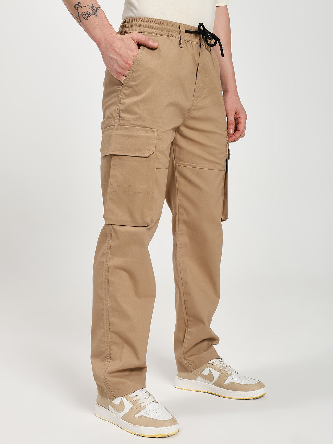 Men’s Beige Six-Pockets Cargo Pant