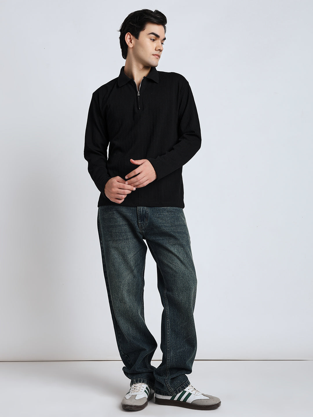 Black front chain zipper T-shirt