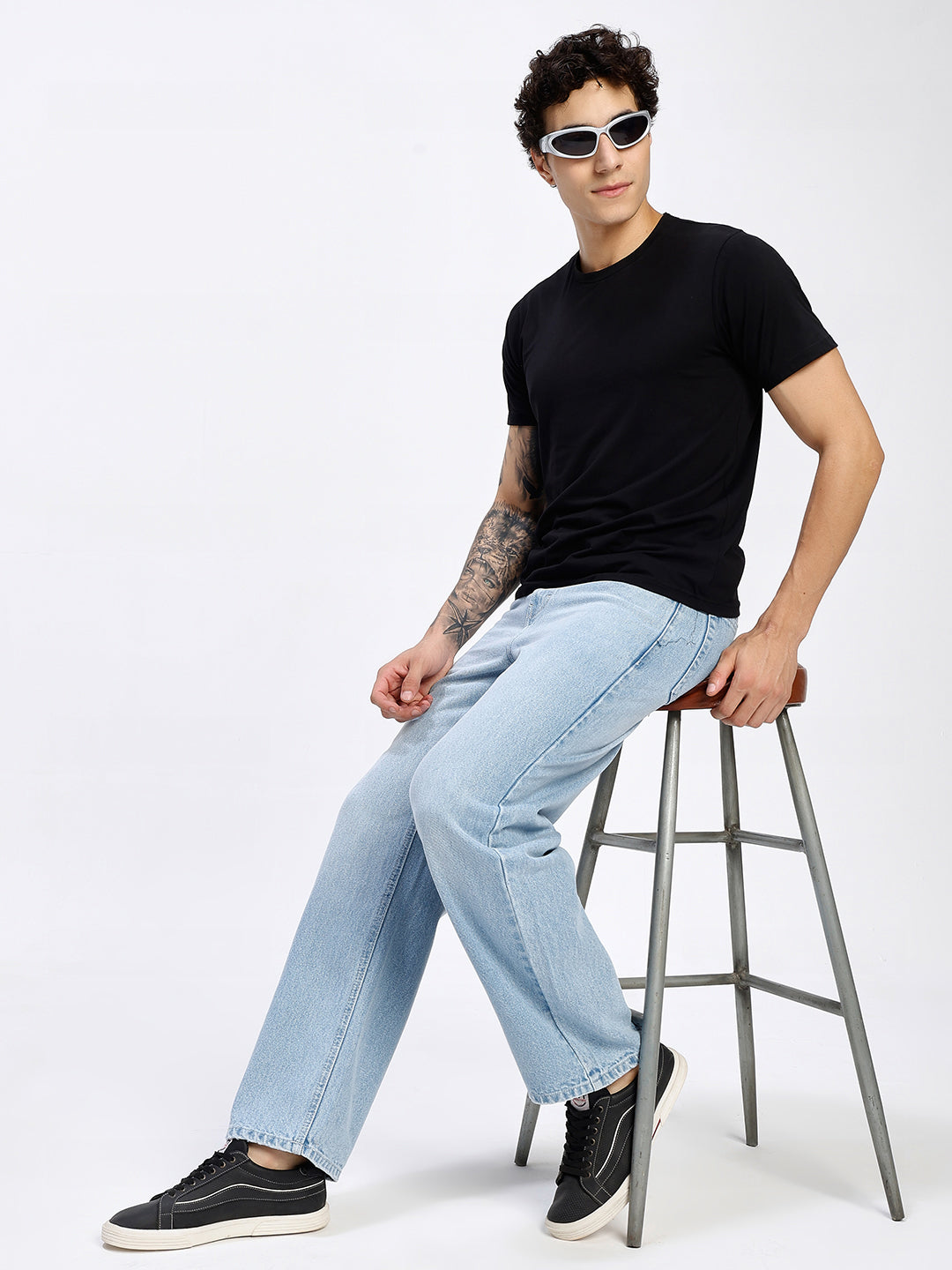 Men's Light Blue Relaxed Fit Straight Leg Jeans