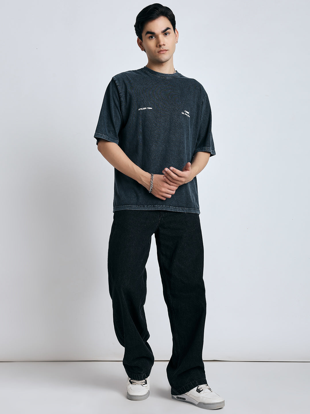 Saint street wear club T-shirt