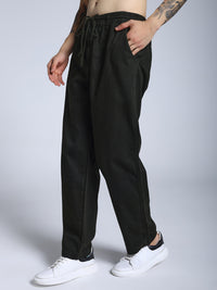 Green loose fit joggs