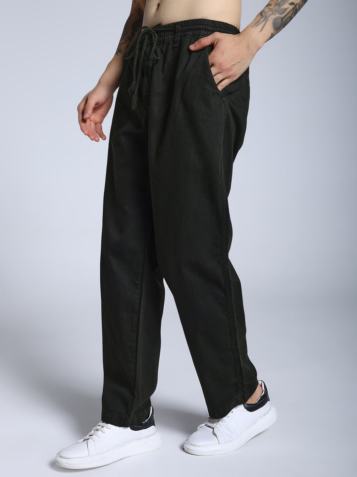 Green loose fit joggs