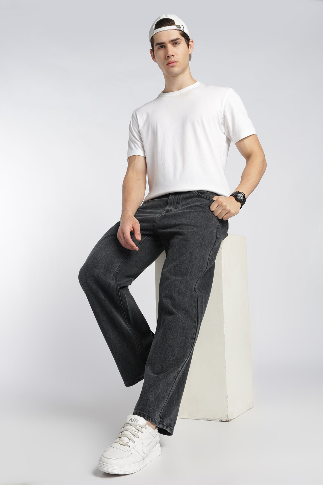 Men’s Charcoal Black Loose Fit Denim Jeans
