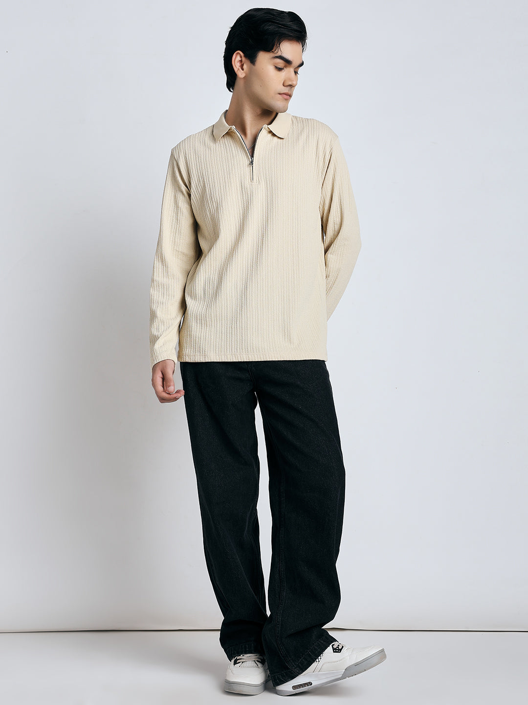 Cream front chain zipper T-shirt