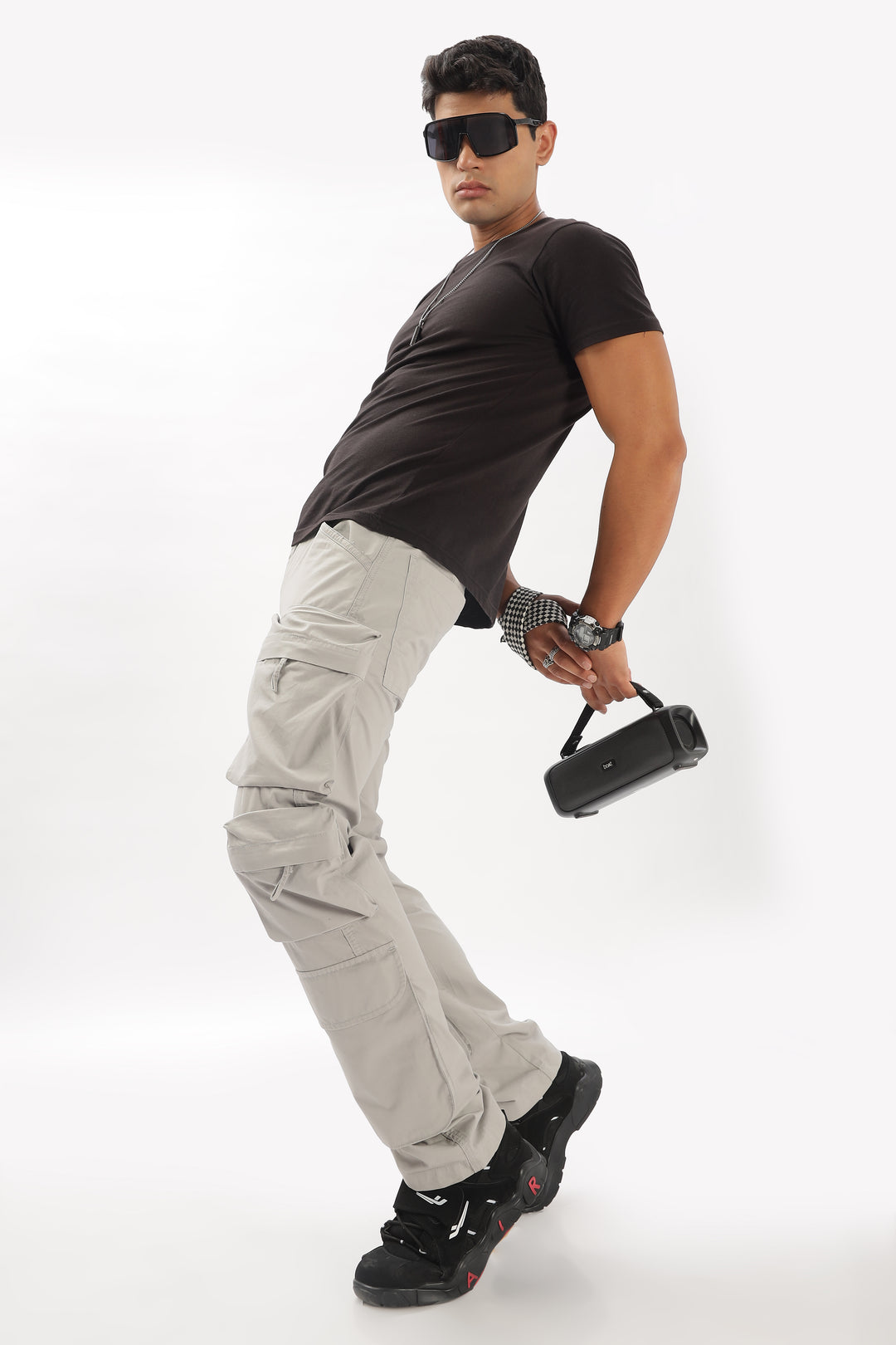 LIGHT GREY CARGO PANTS