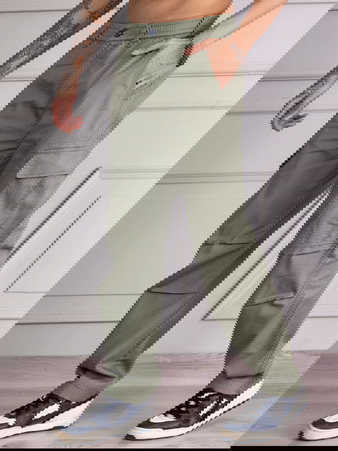 BAGGY OLIVE GREEN CARGO –