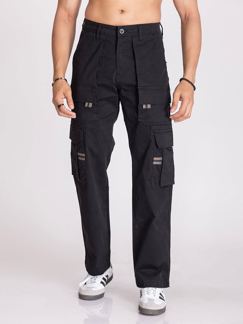 BAGGY UTILITY CARGO PANTS-BLACK - St.Jones