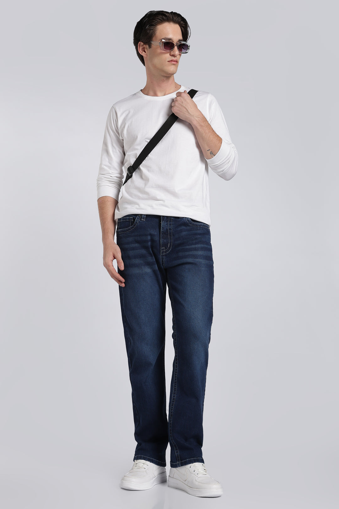 Men's Dark Blue Straight Fit Denim Jeans