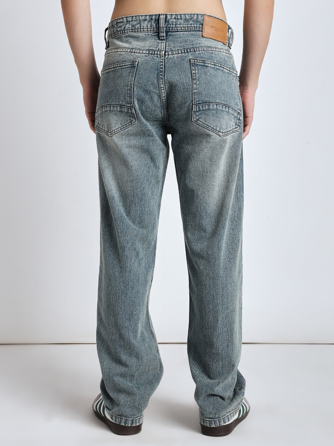 Vintage wash jeans