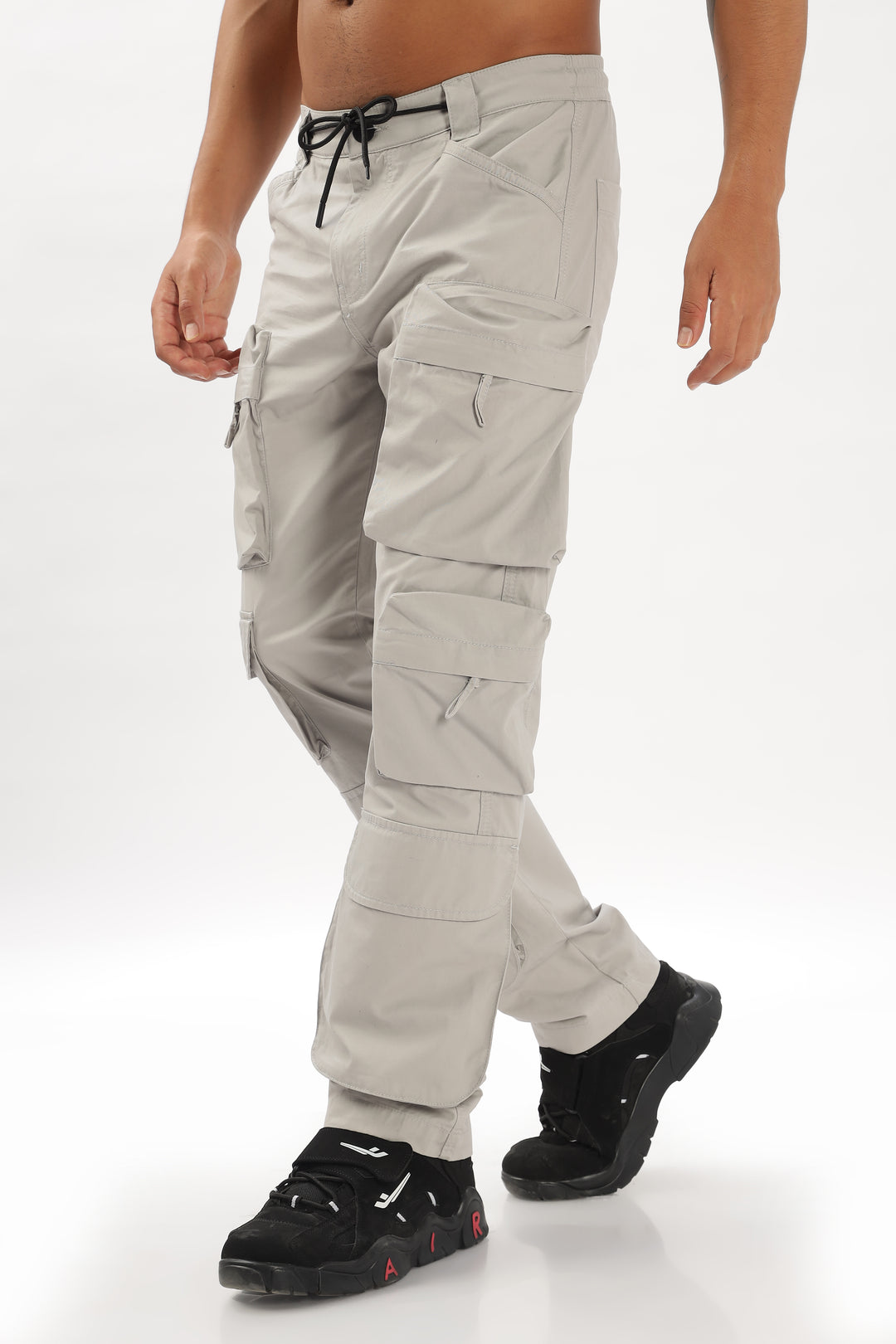 LIGHT GREY CARGO PANTS