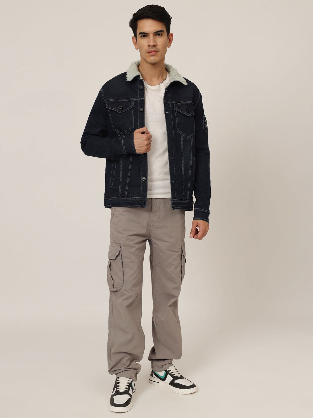 Mid wash denim jacket - St.Jones