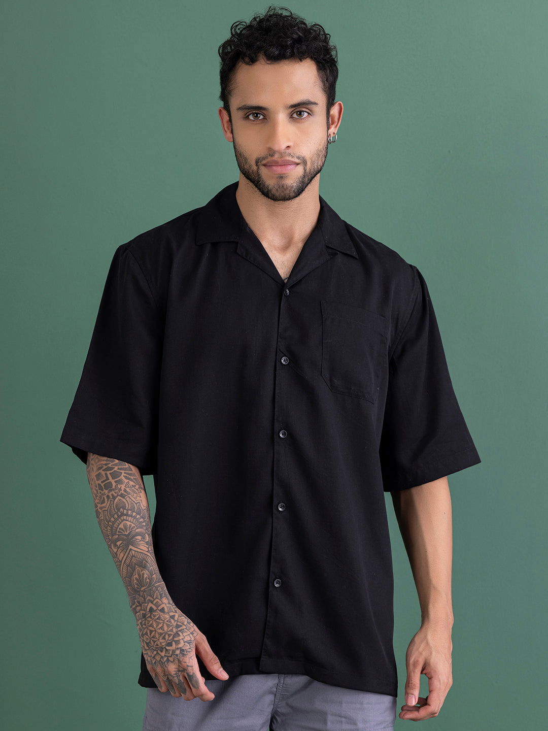 SAINTJONES-RELAXED FIT BLACK SHIRT - St.Jones