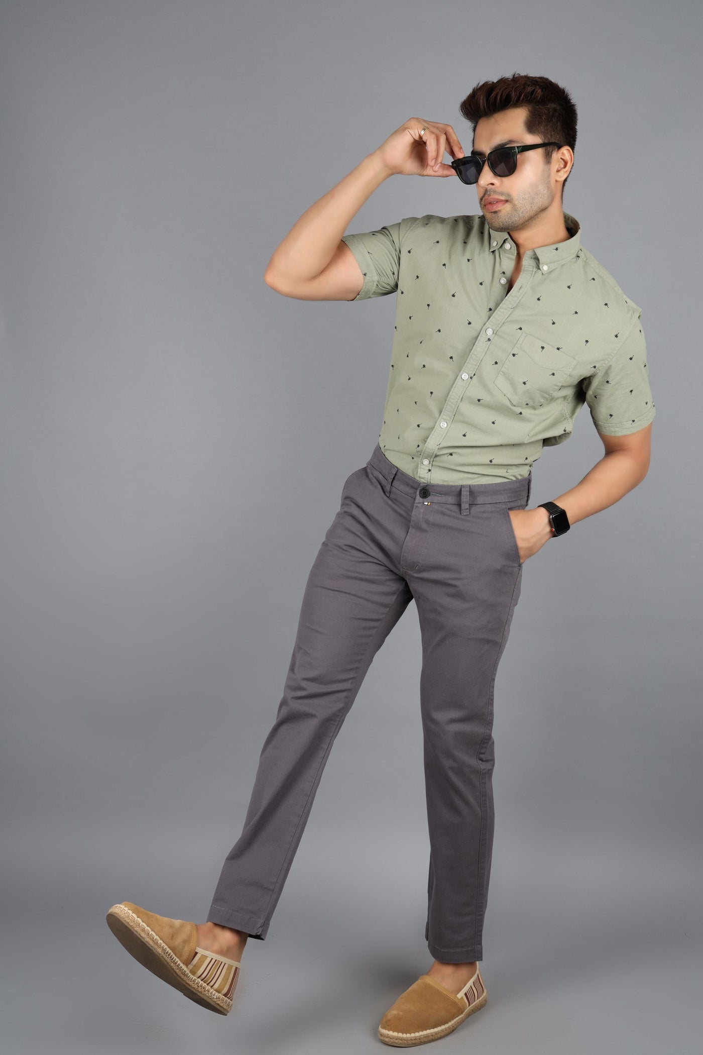 Men Taperedfit chinos Grey color